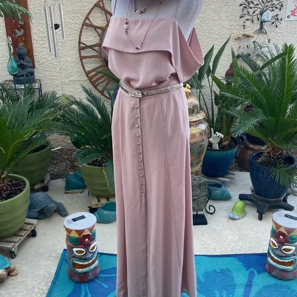 🌸🌸GORGEOUS 2 PIECE BLUSH TONE SKIRT-N-TOP OUTFIT🌸🌸 - Picture 4 of 9